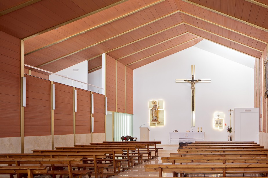 Iglesia Parroquial en Brácana